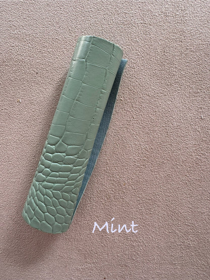 Thick Croco